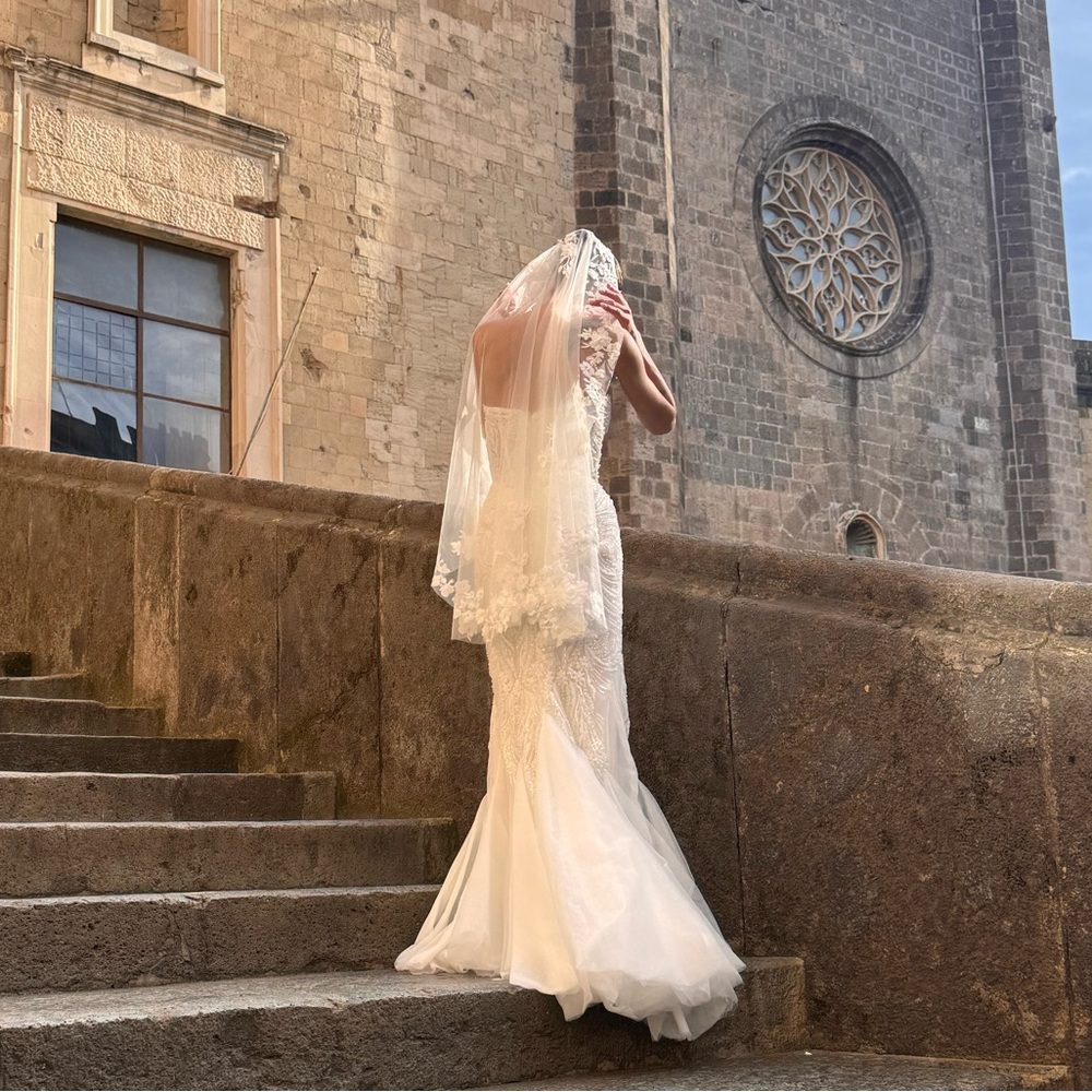 Wedding dress Hanna & Veil 9018 - Picture 7 of 7